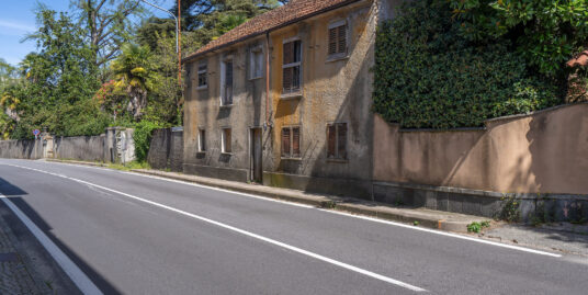 PETTENASCO Casa da Ristrutturare con giardino in via Roma