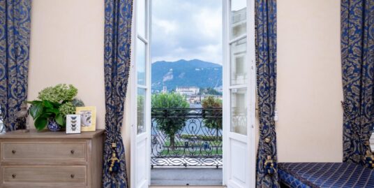 ORTA Appartamento signorile con Balcone e vista lago in piazza Motta